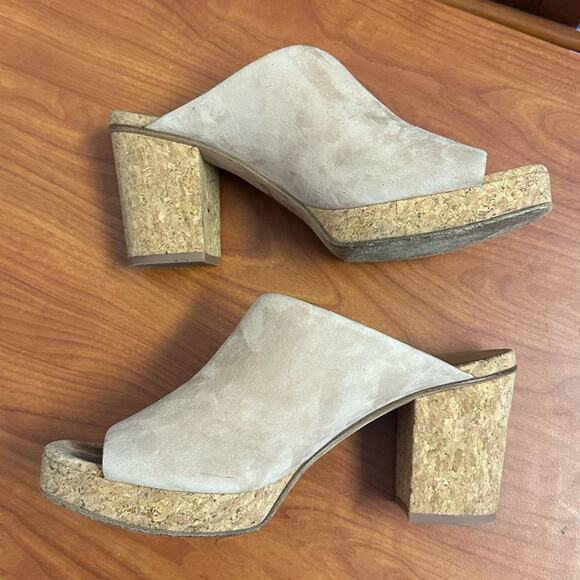 Vince Wyatt Platform Sandal Slides Cork Heel Size 11 Oatmeal Beige Suede Leather - Picture 7 of 13